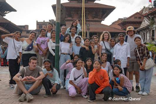 Visite par les élèves de l'école Victor Hugo Manjushree Vidyapith Népal